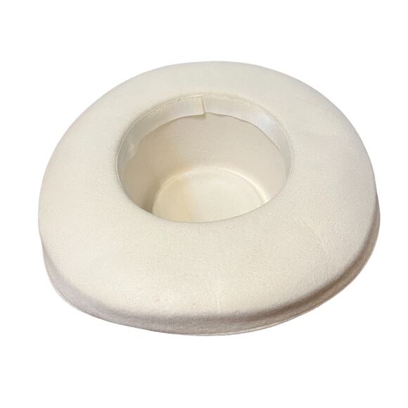 Vintage Women's White black Wool Hounds Tooth Gold Buttons Sequins Hat Size One - Picture 2 of 7